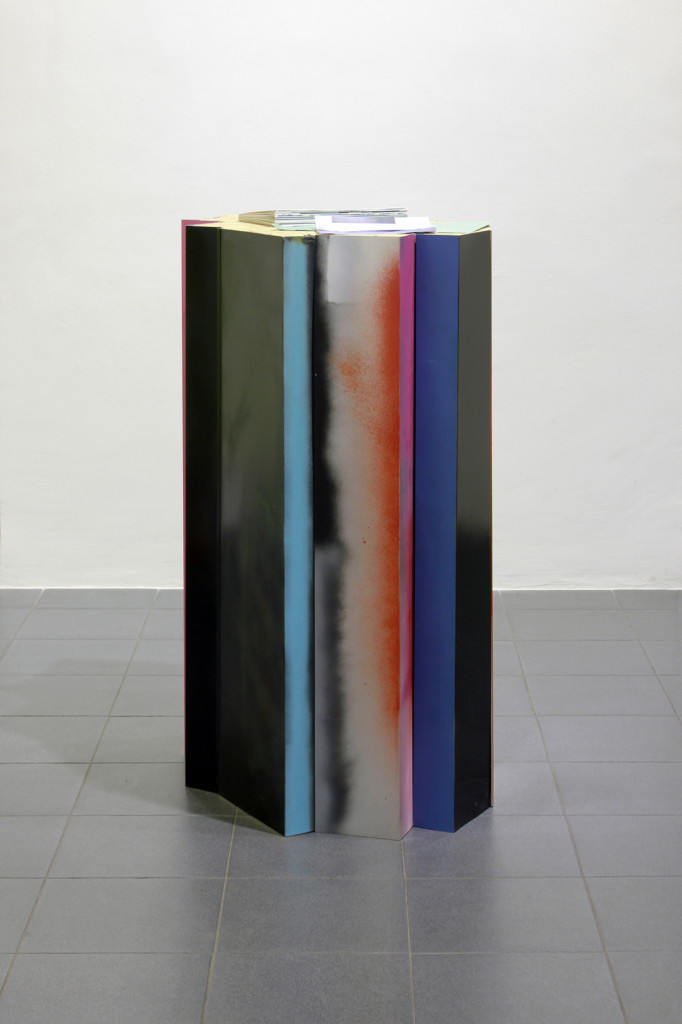 cristiano tassinari, Displayer, 2013, painted iron and tin , found objects
